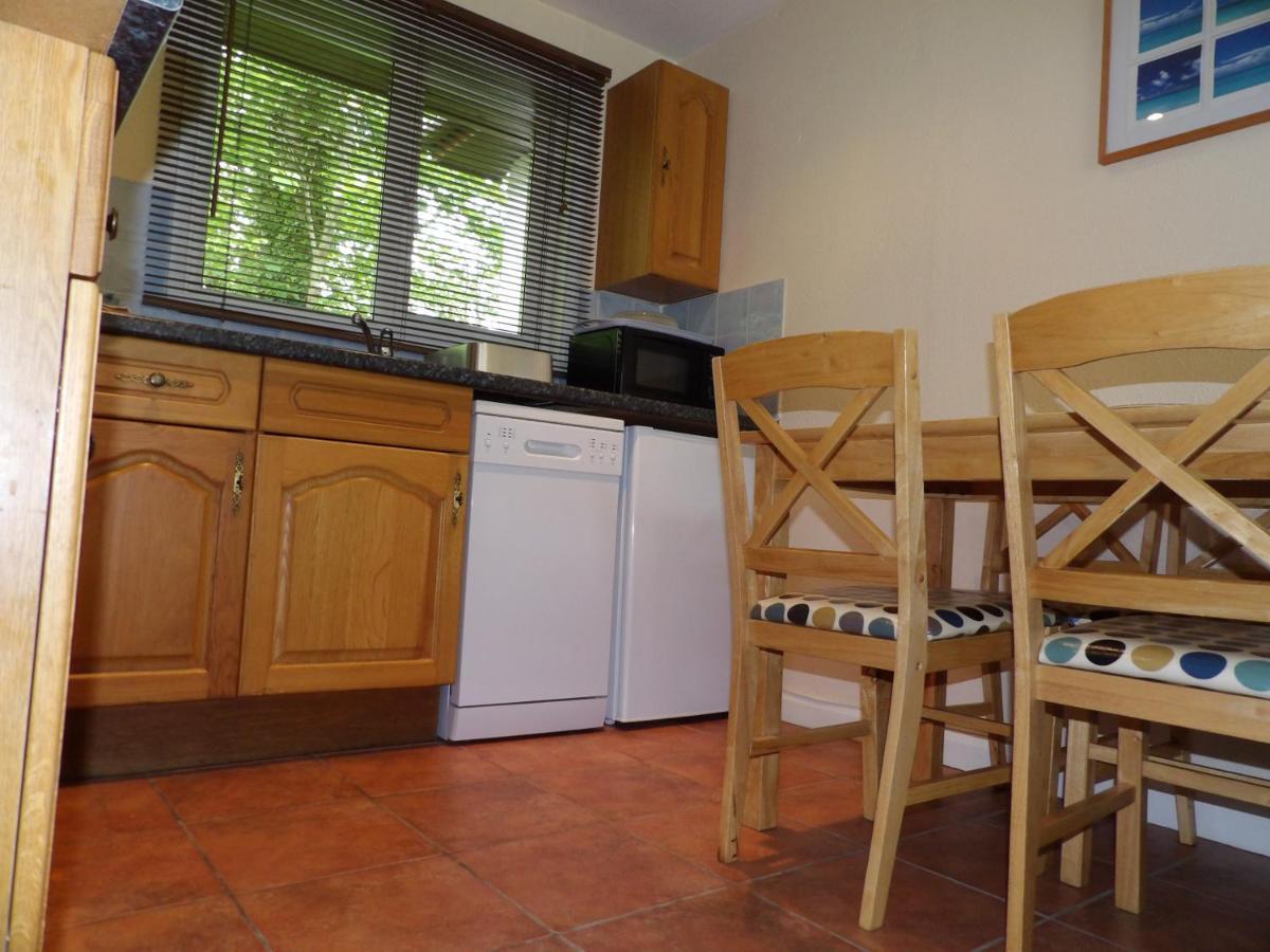 Hengar Select Villa Saint Tudy Eksteriør bilde
